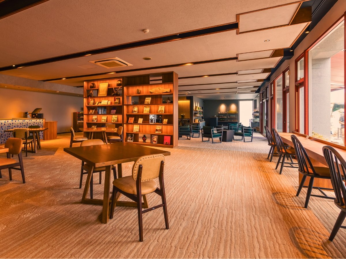 1F�R���[�L���O�X�y�[�X�yIROIRO�z�R���Z���g��Wi-Fi�����ׁ̈A��Ƃ���ɂ������Ă���܂��I