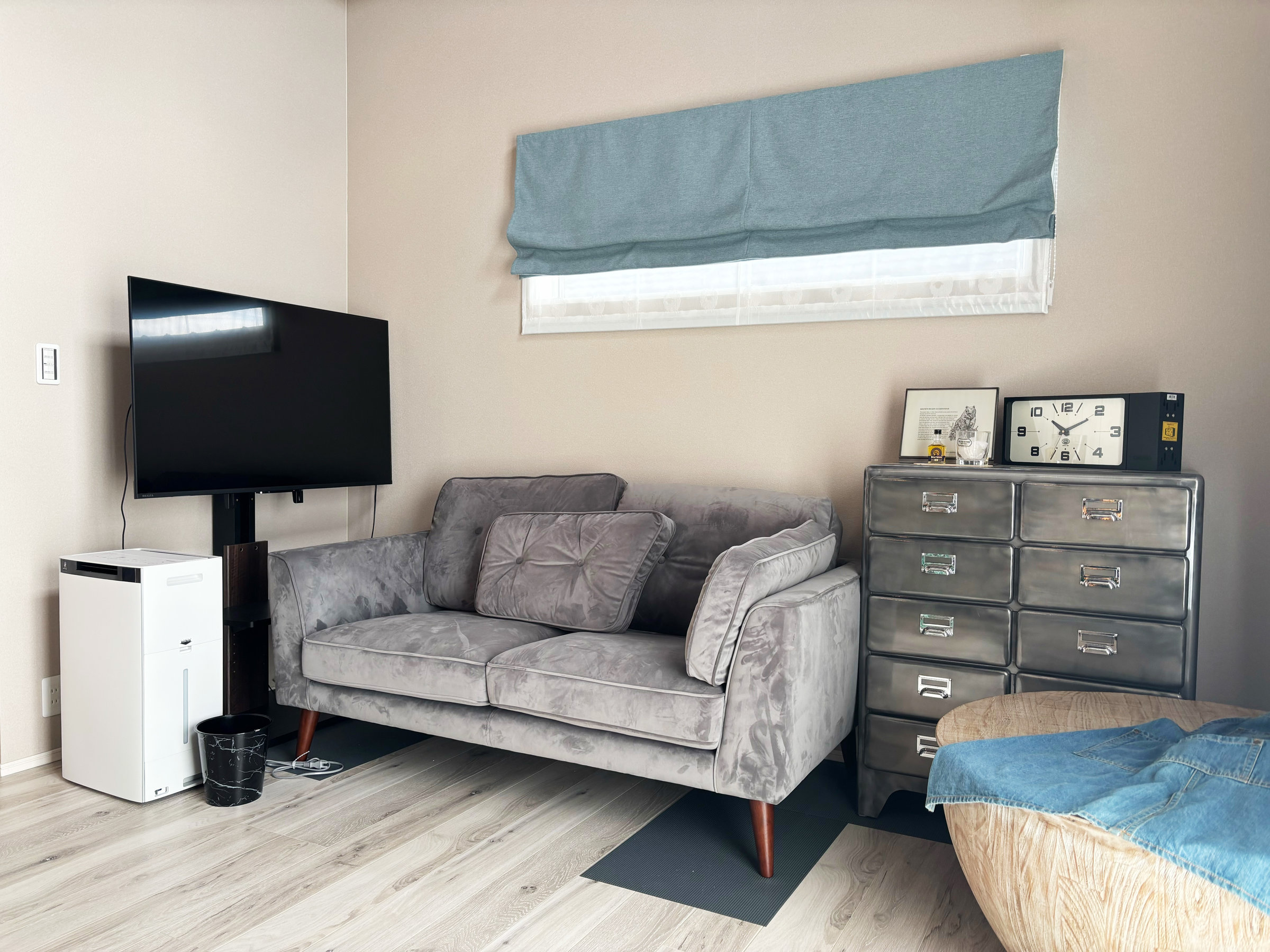 ���r���O�E�e���r�E�\�t�@