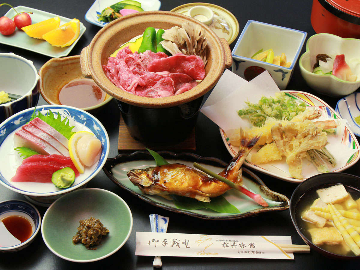 #���[�H���_�X�^���_�[�h_�R�؁A���̂��A�싛�ȂǎR�̖��o�E�H�ނ����Ղ�̓c�ɗ����ł����ĂȂ��B