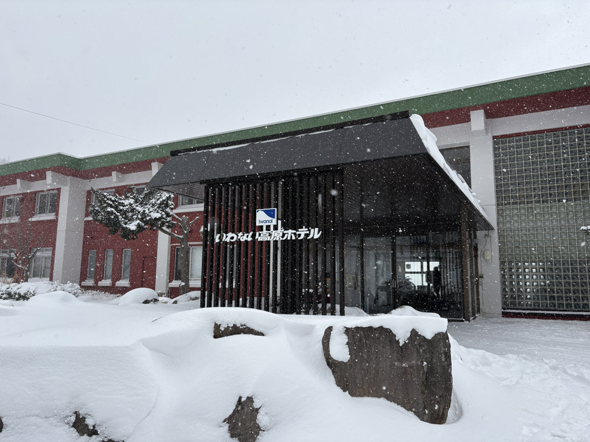 ������Ȃ������z�e���@�~�̊O��