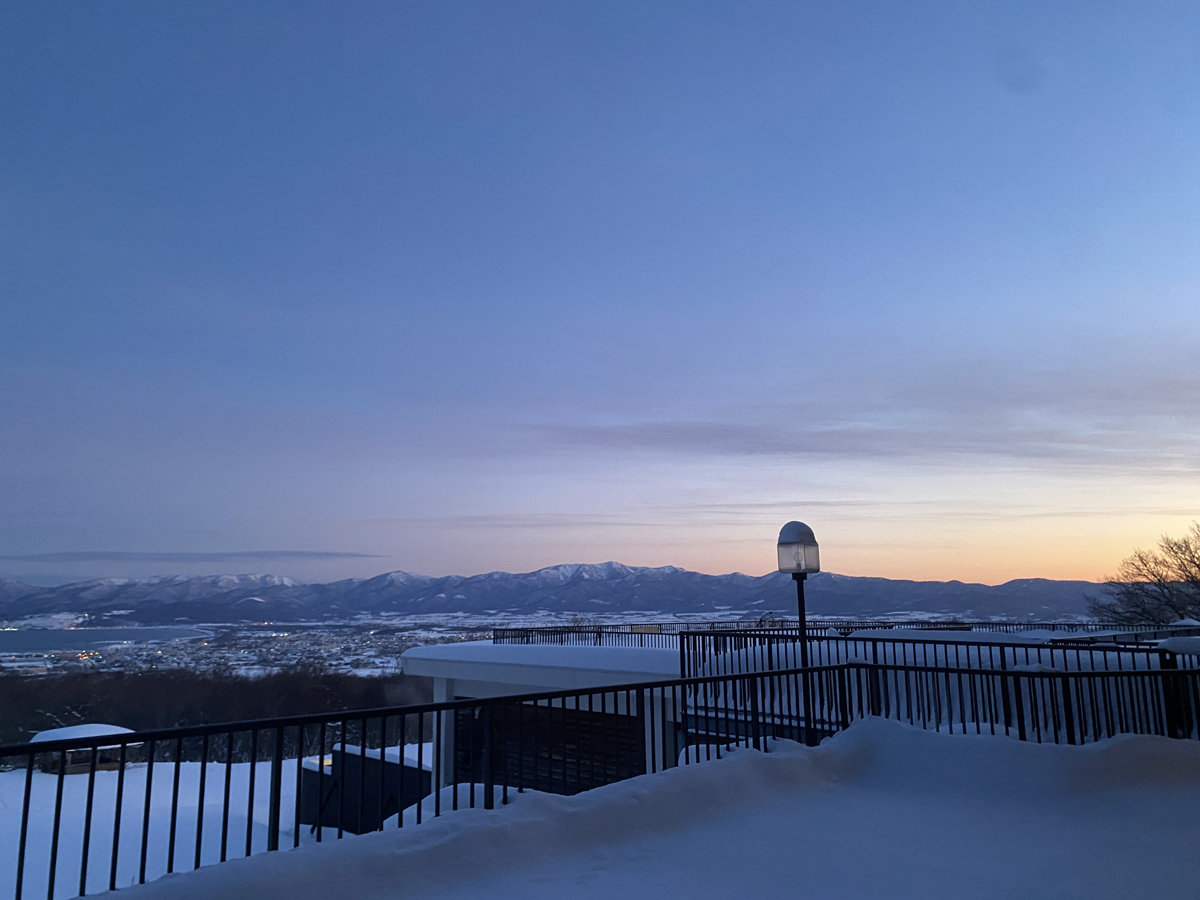 #�~�̓��{�C�E�ϒO��������]