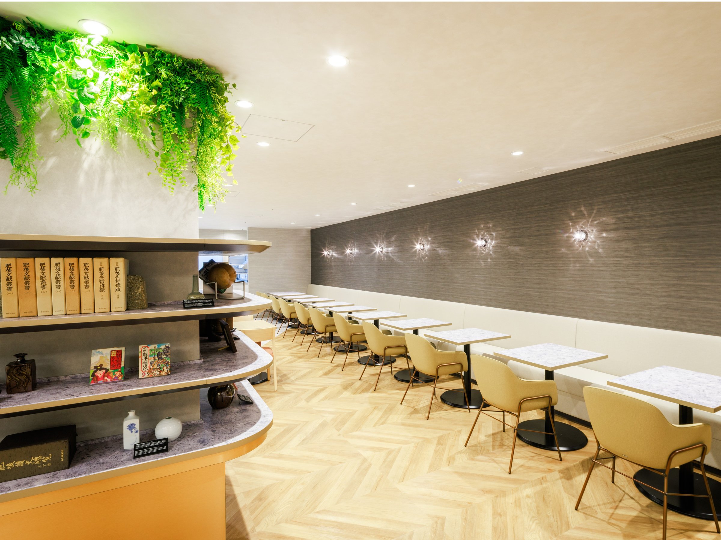 ���E���W�@AMANEK LOUNGE