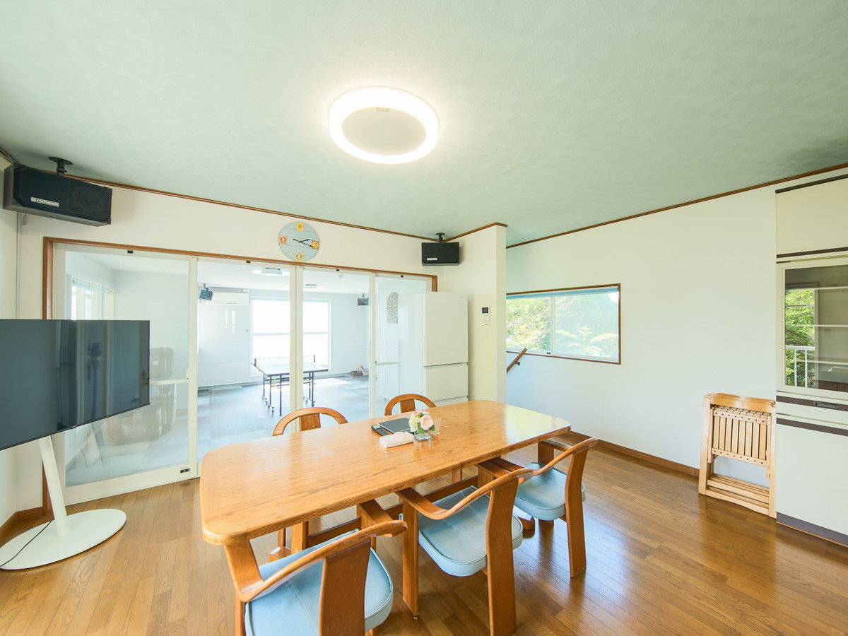 ���r���O�E�_�C�j���O