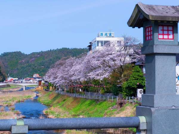 �t�����I���������J�􁦗�N���J�����͕ϓ��v���܂��B