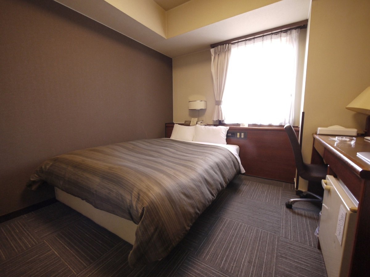 ���{�ف��_�u�����[���̈��