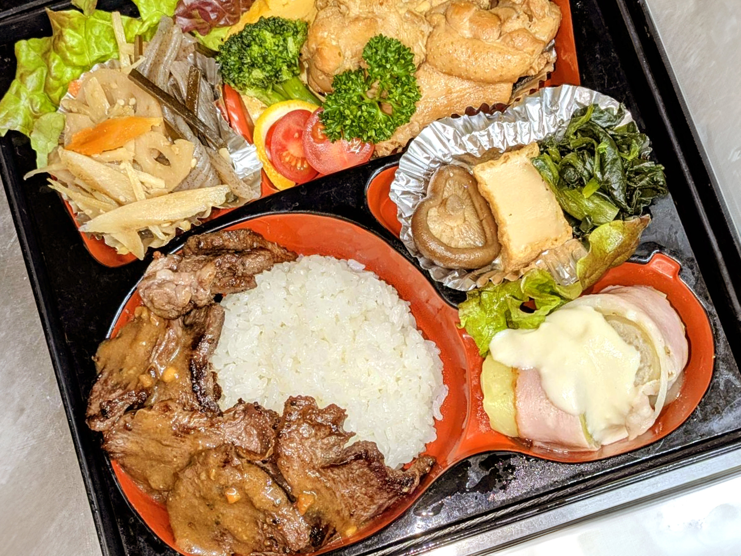 OPEN�L�O�I8A1�������ٓ��T�[�r�X�i���j���[�͈��ł��̂ňقȂ�ꍇ������܂��j