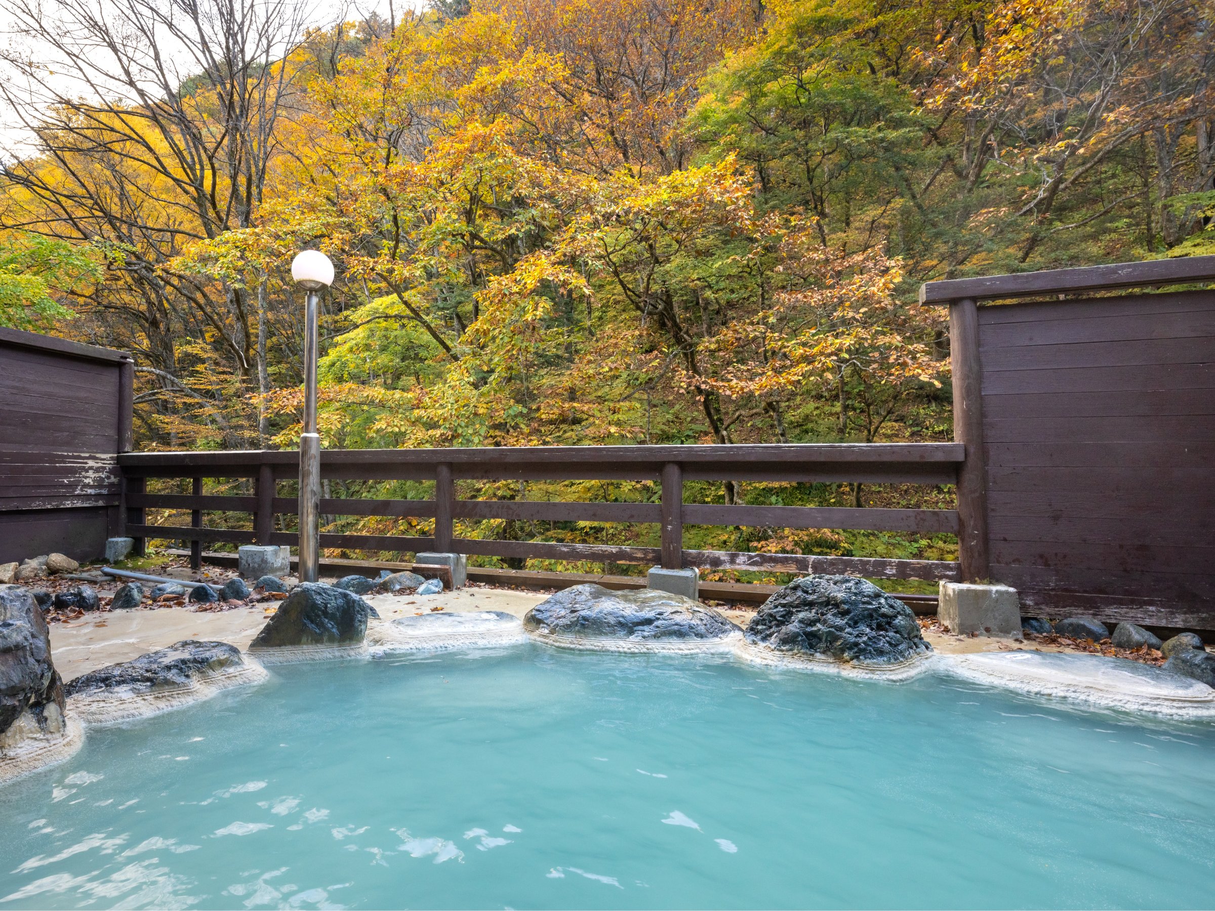 yIVCzʂ̍gtƎR̕Sn╗CB