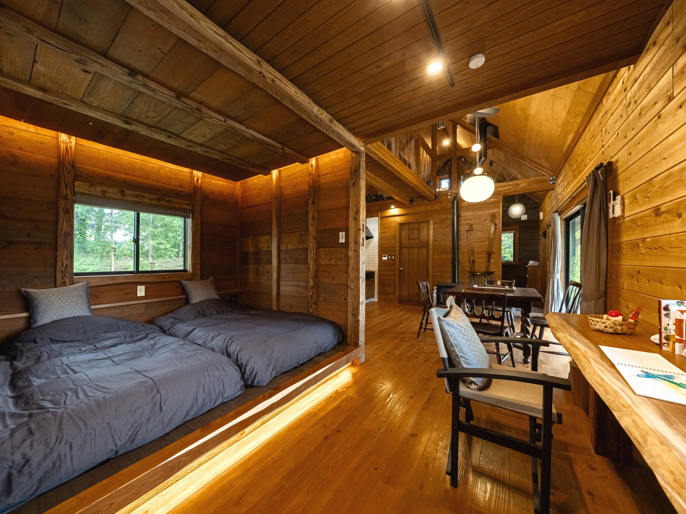 ����ƐÂ������قǂ悭�ׂ荇���AMON���EYAMA����1�K�Q���B