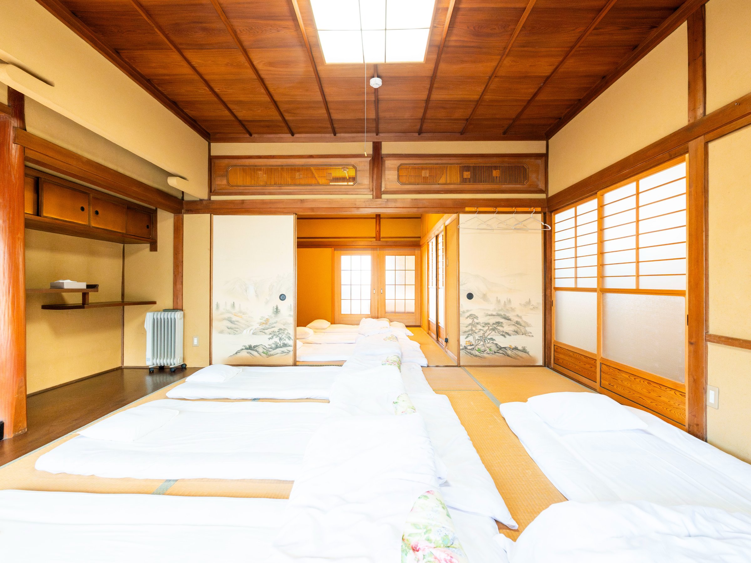 �C�w���s�̂悤�ȃ��N���N���ŁA�J���[�܂�ЂƂƂ����B