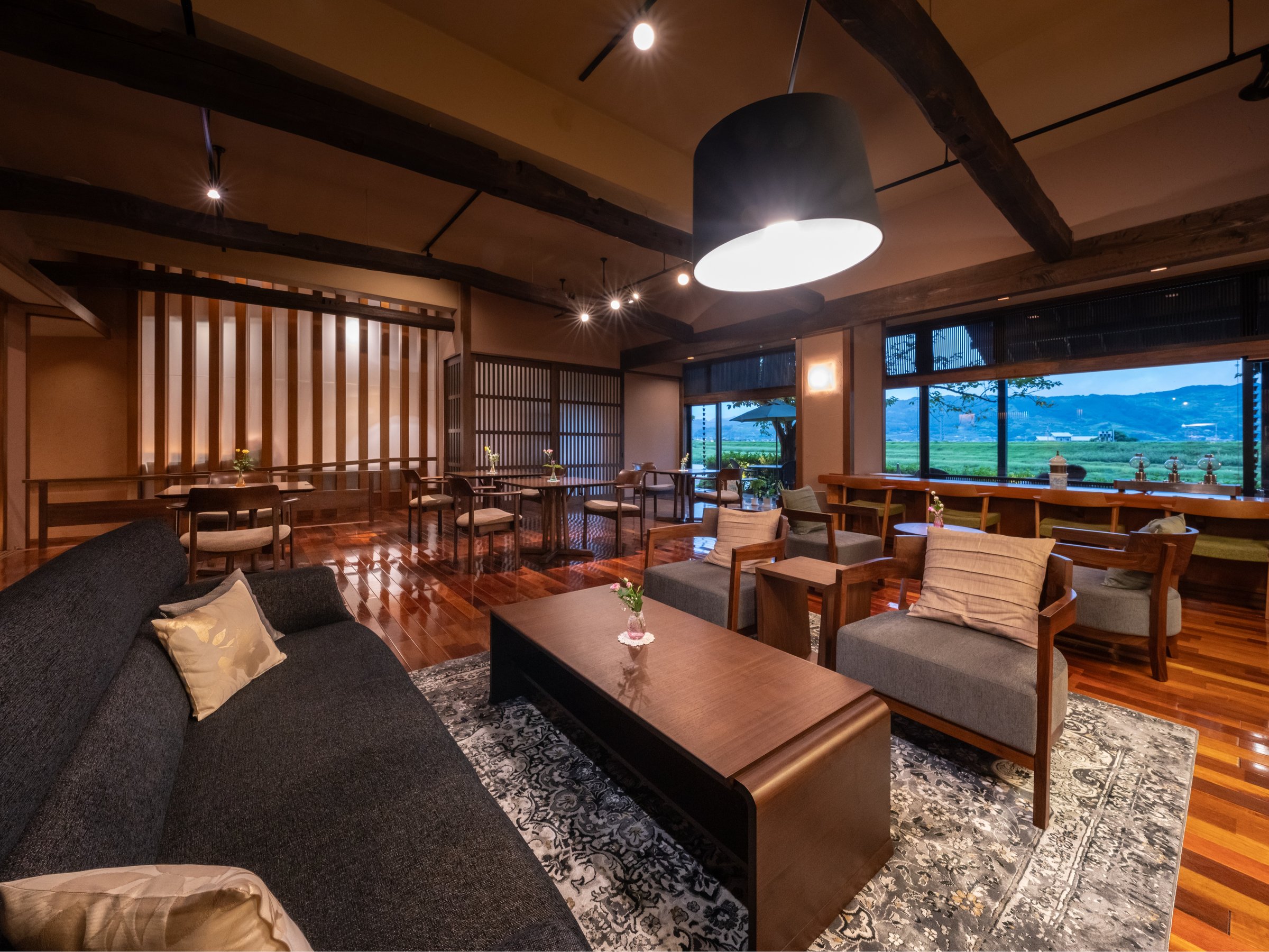 2024N8Aj[Ar[EWIꕔ͒̒HƂĂp܂B