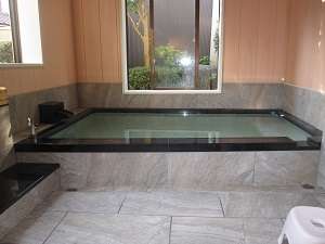 �Q�O�Q�P�N�Ƀ��j���[�A�����܂���