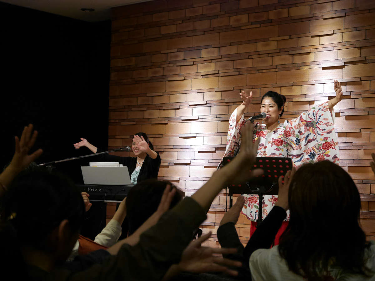 y䂢郉Cuz̃A[eBXgɂ郉CuiӊJ20:00`20:30^r[j