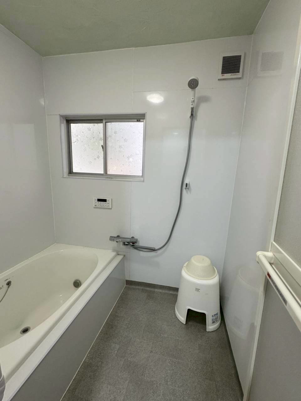 �o�X�^�u�E�V�����[