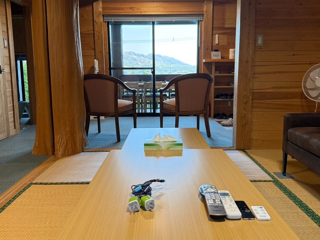 ���r���O