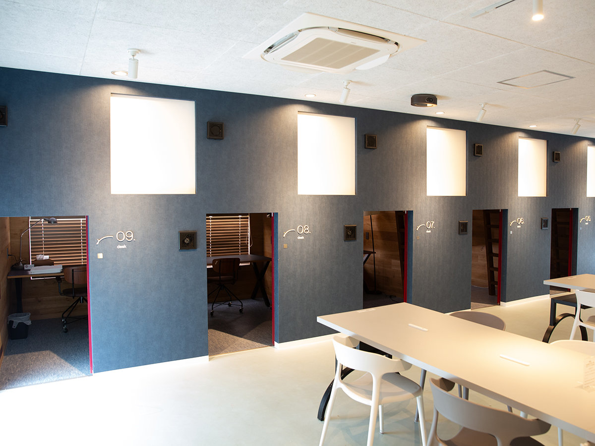 �E�y4F�ʘH�E���L�X�y�[�X�z�������������ŏW���B�j�����p�R���[�L���O�Ƌ��p�L�b�`������