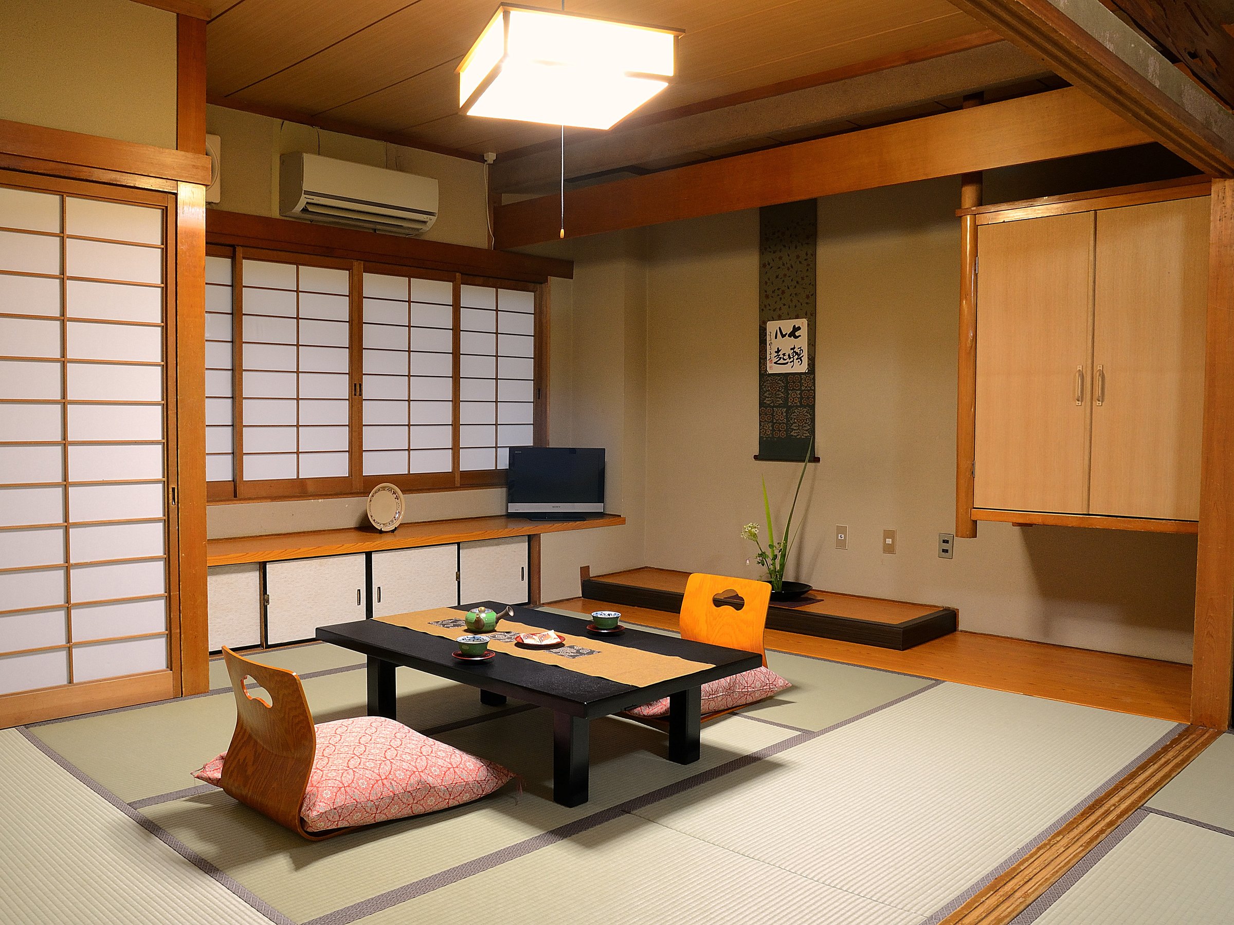 �q���i�a���o�X�E�g�C���t�j