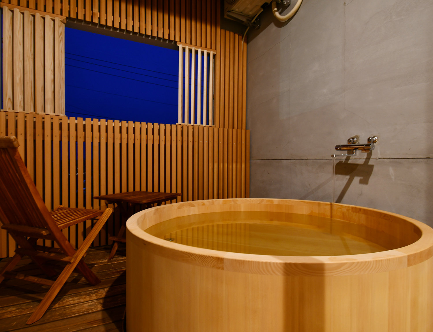 203�����@���ɘI�V���C�t�q�����o��