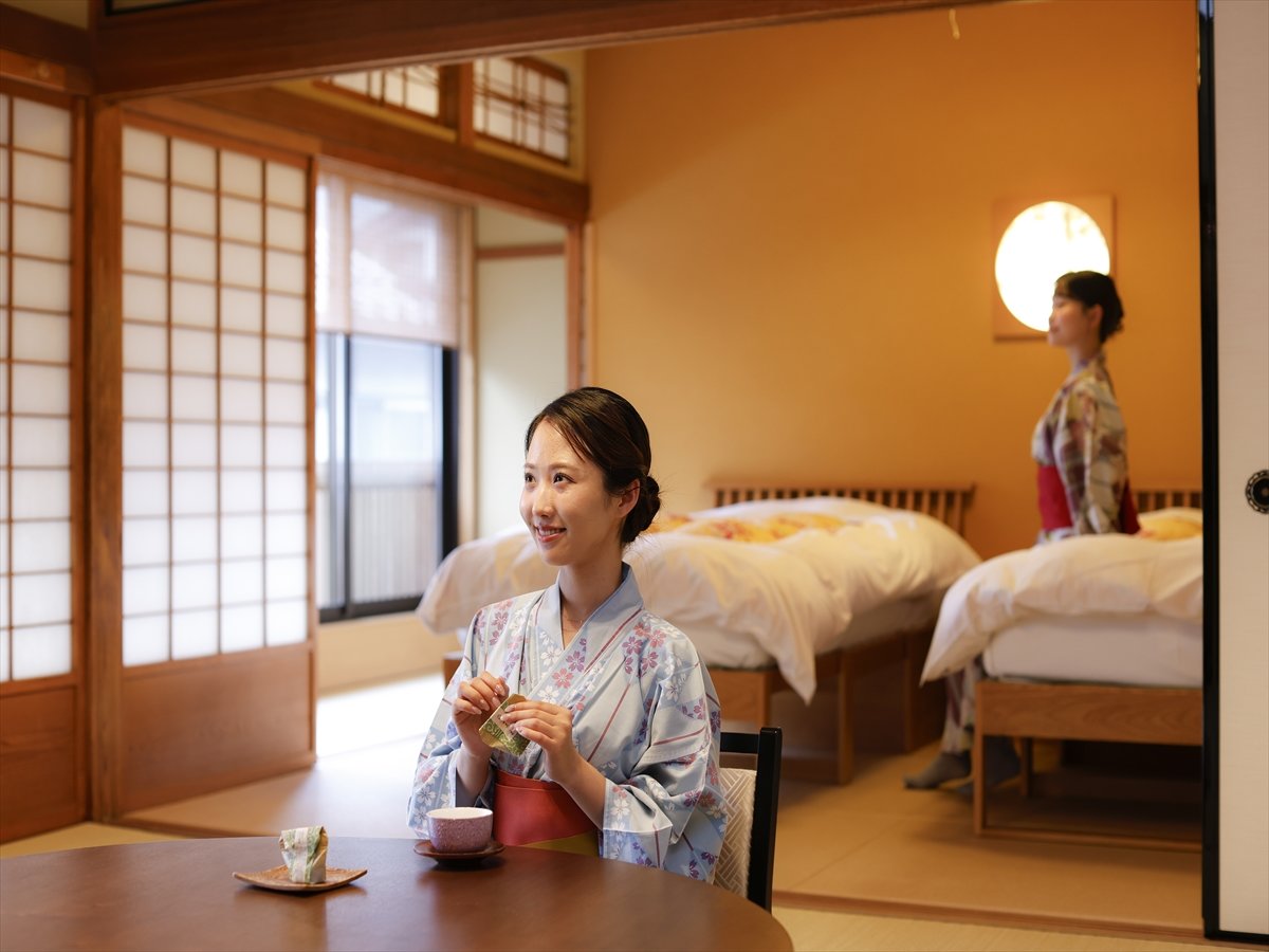 s҂̊24@cCxbgƍL+vWFN^[