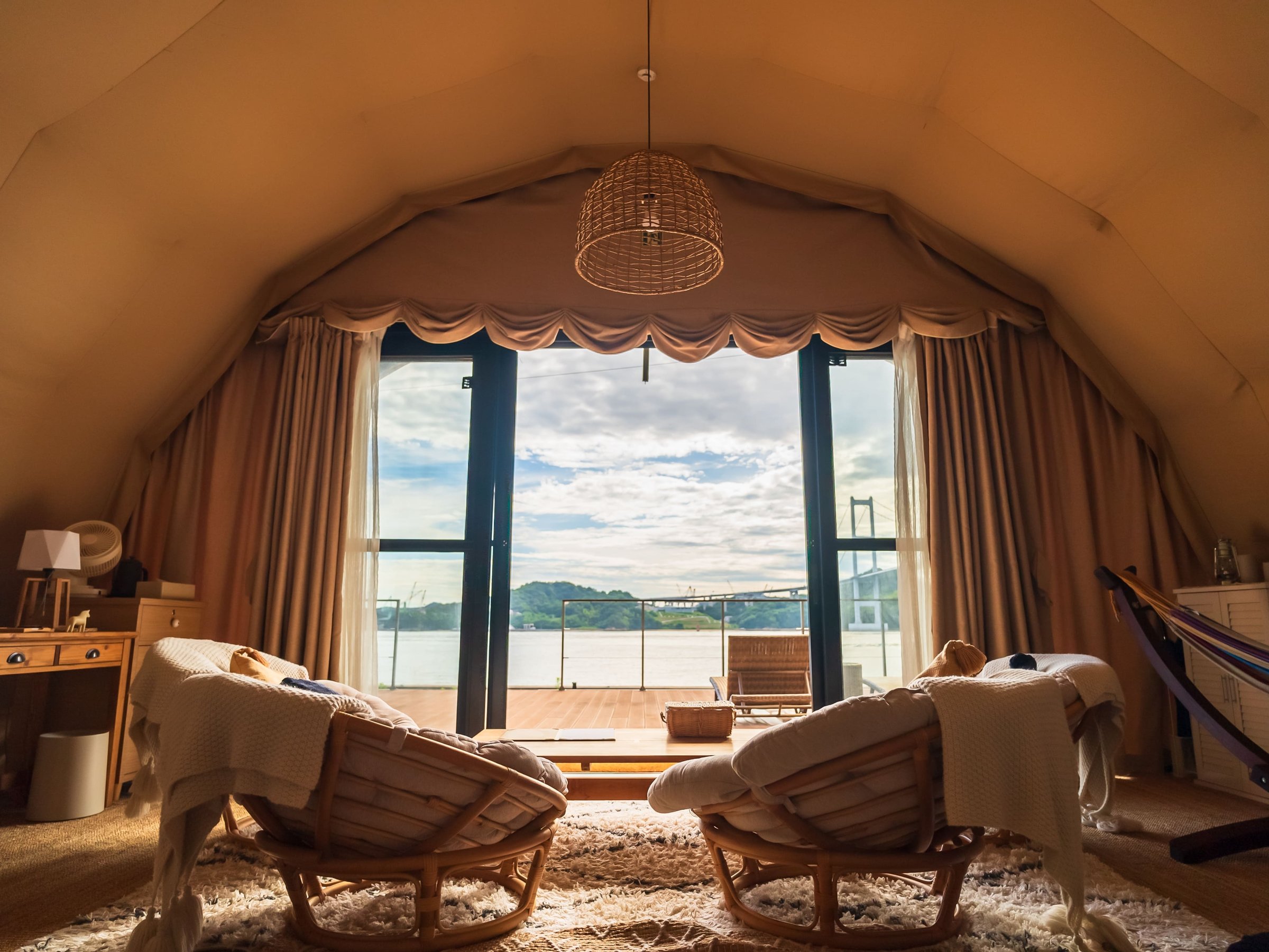 SI[Vr[ƂȂRN[^CṽegiRN[nEXj