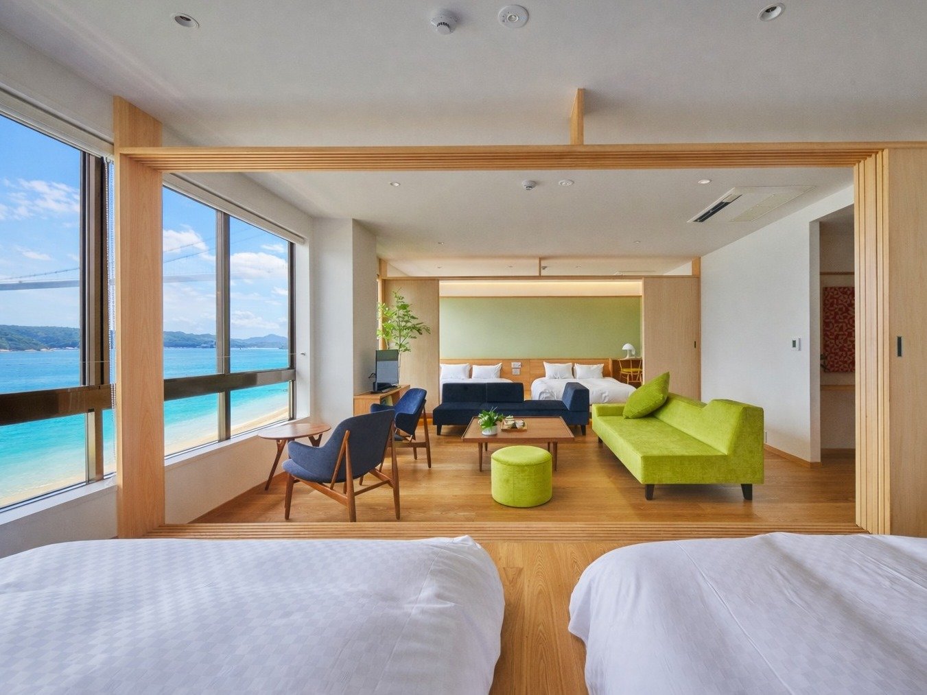 �C�Ɨ����C���勴��]�ށA�J�������ӂ��I�[�V�����r���[�̋q���B