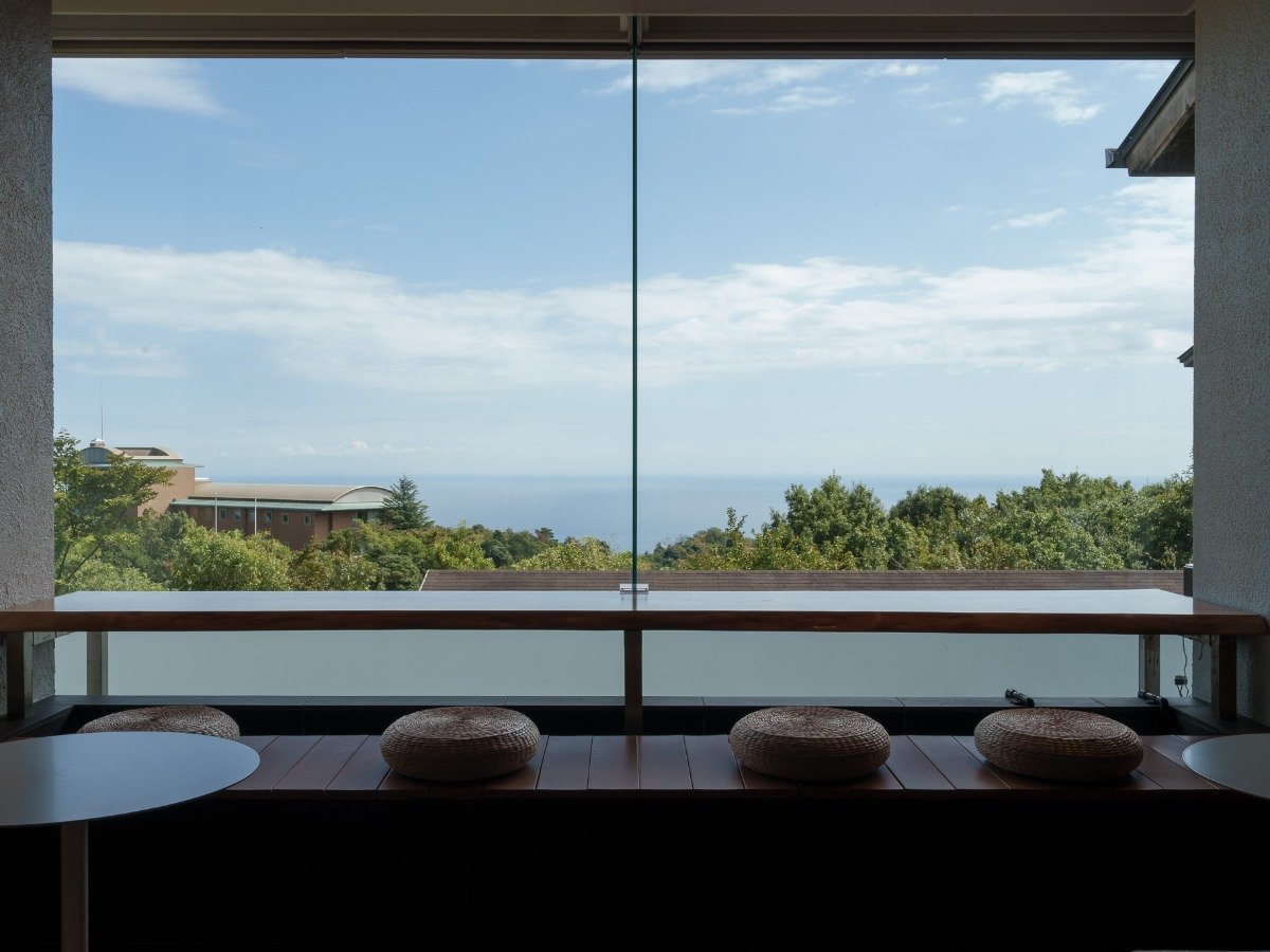 �W�]����