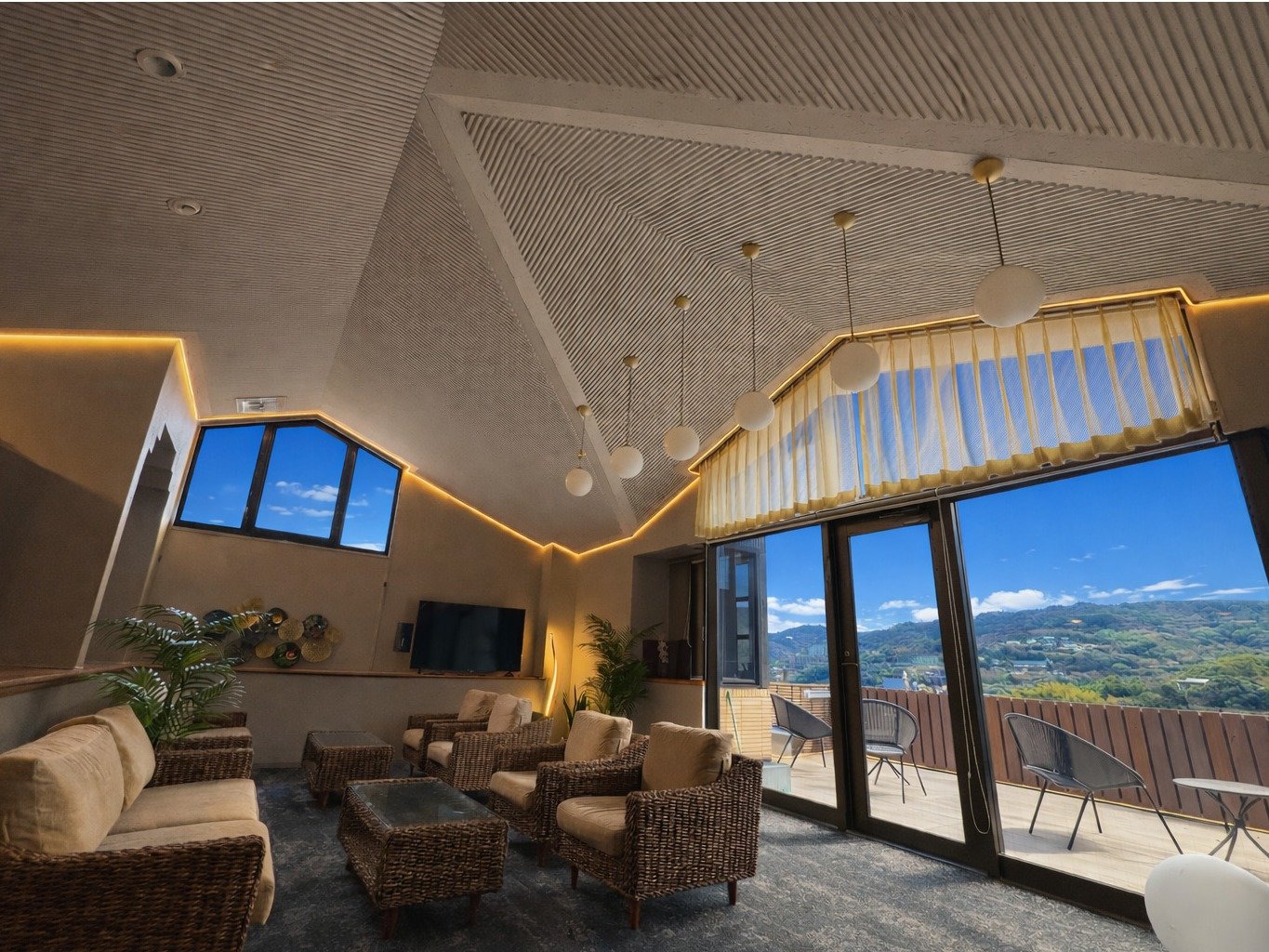 ���r�[���E���W