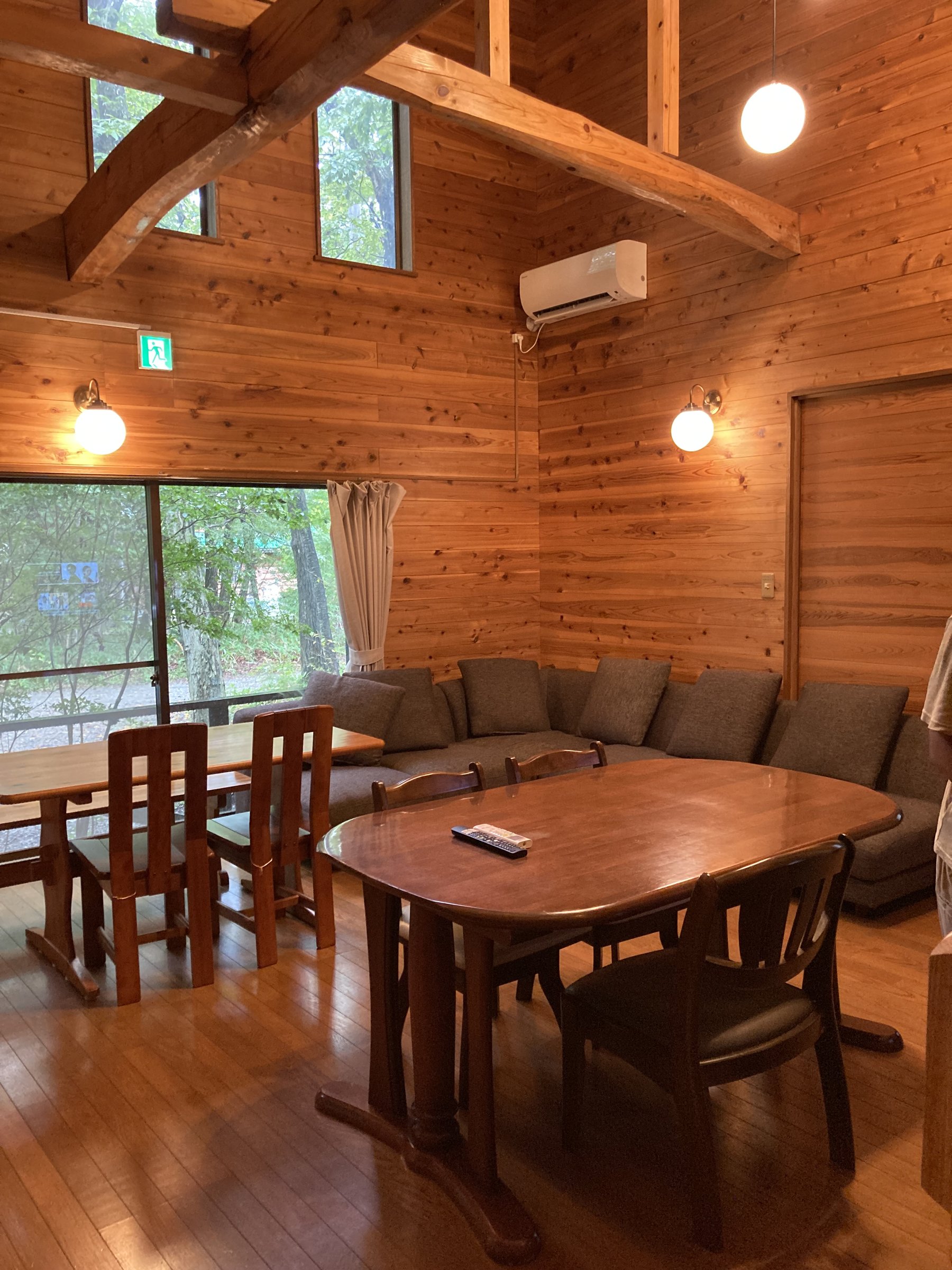 ���������̃��r���O