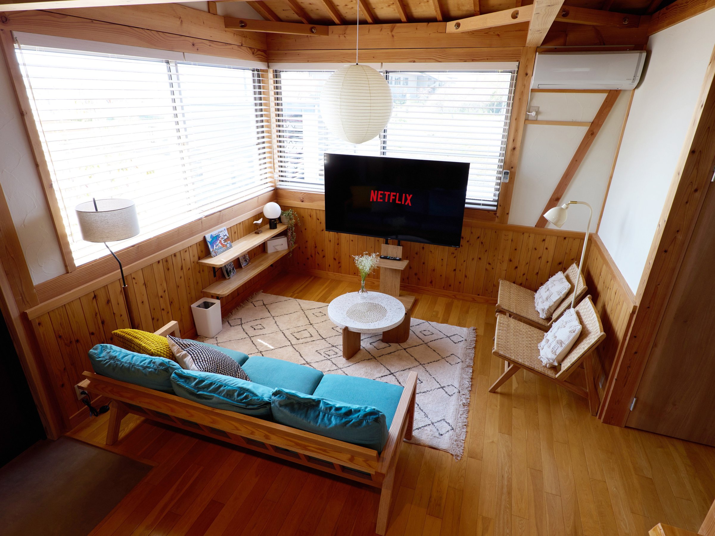 ���r���O