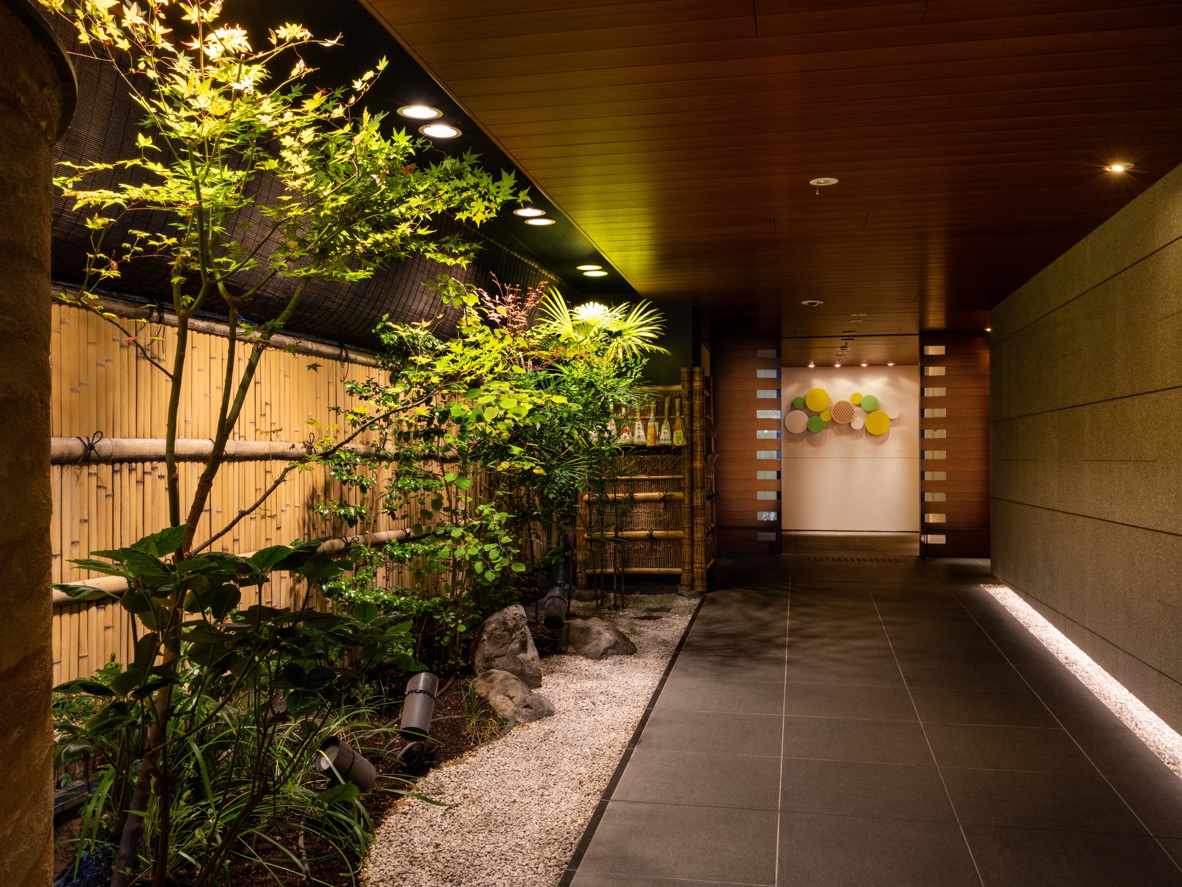 �G���g�����X