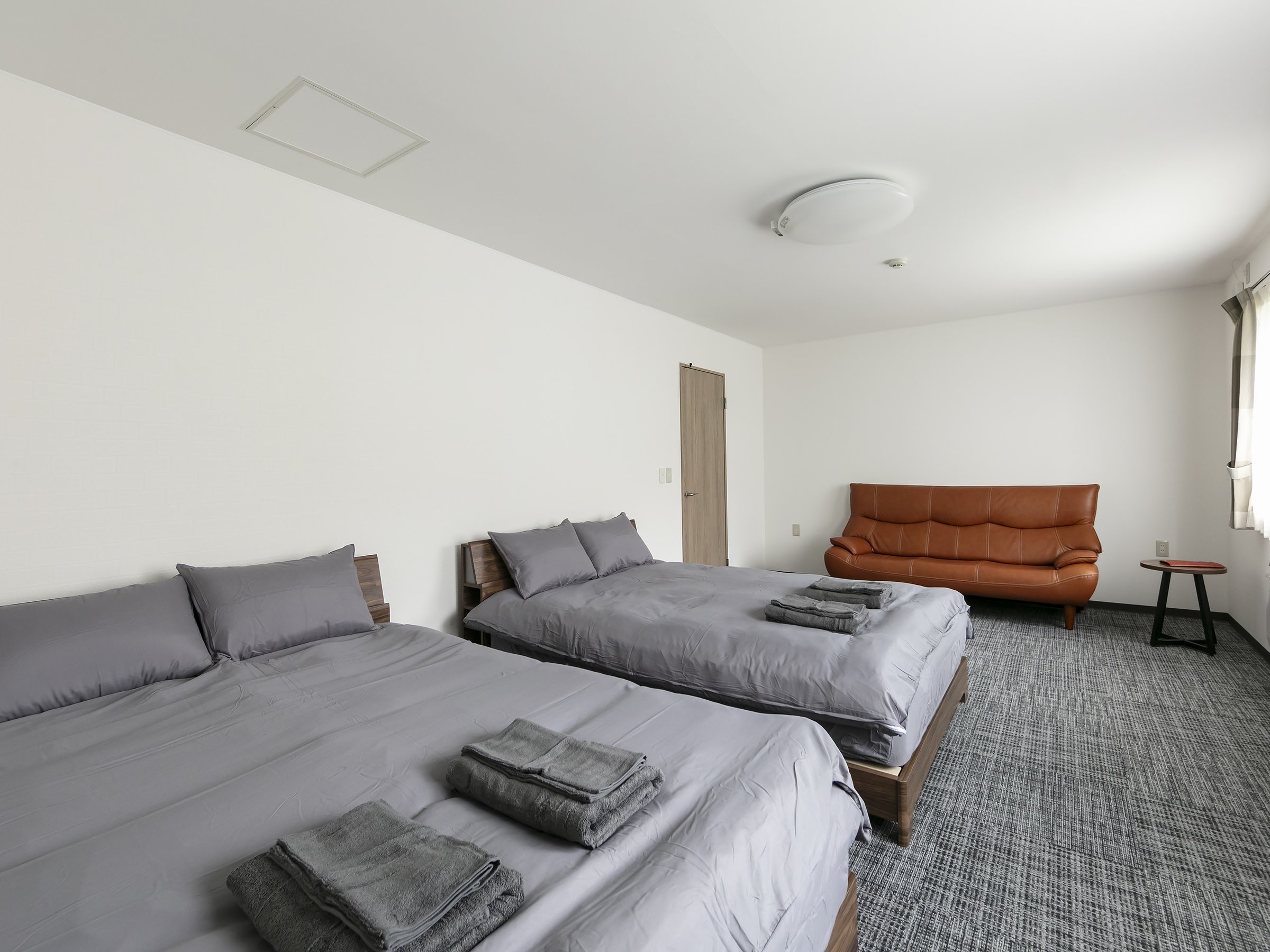 �x�b�h���[��