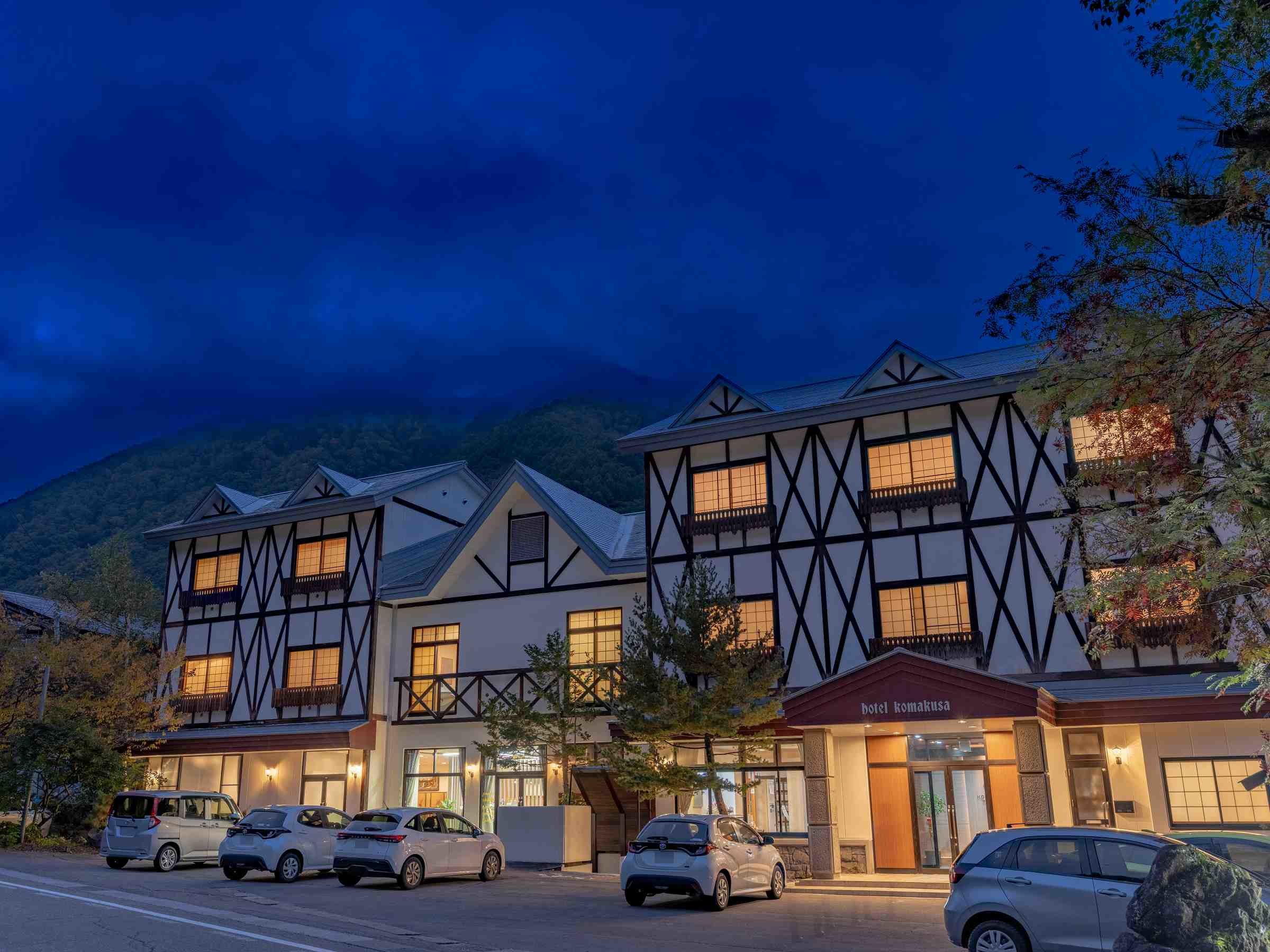 �z�e���̊O��