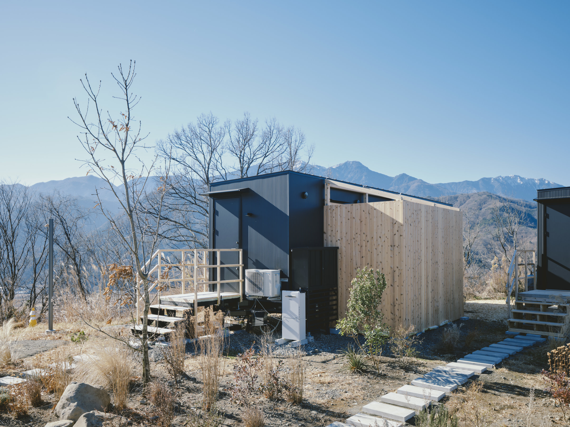 �S���Ɨ��^�q�������͂��C�ɂ����߂�����v���C�x�[�g��ԁB