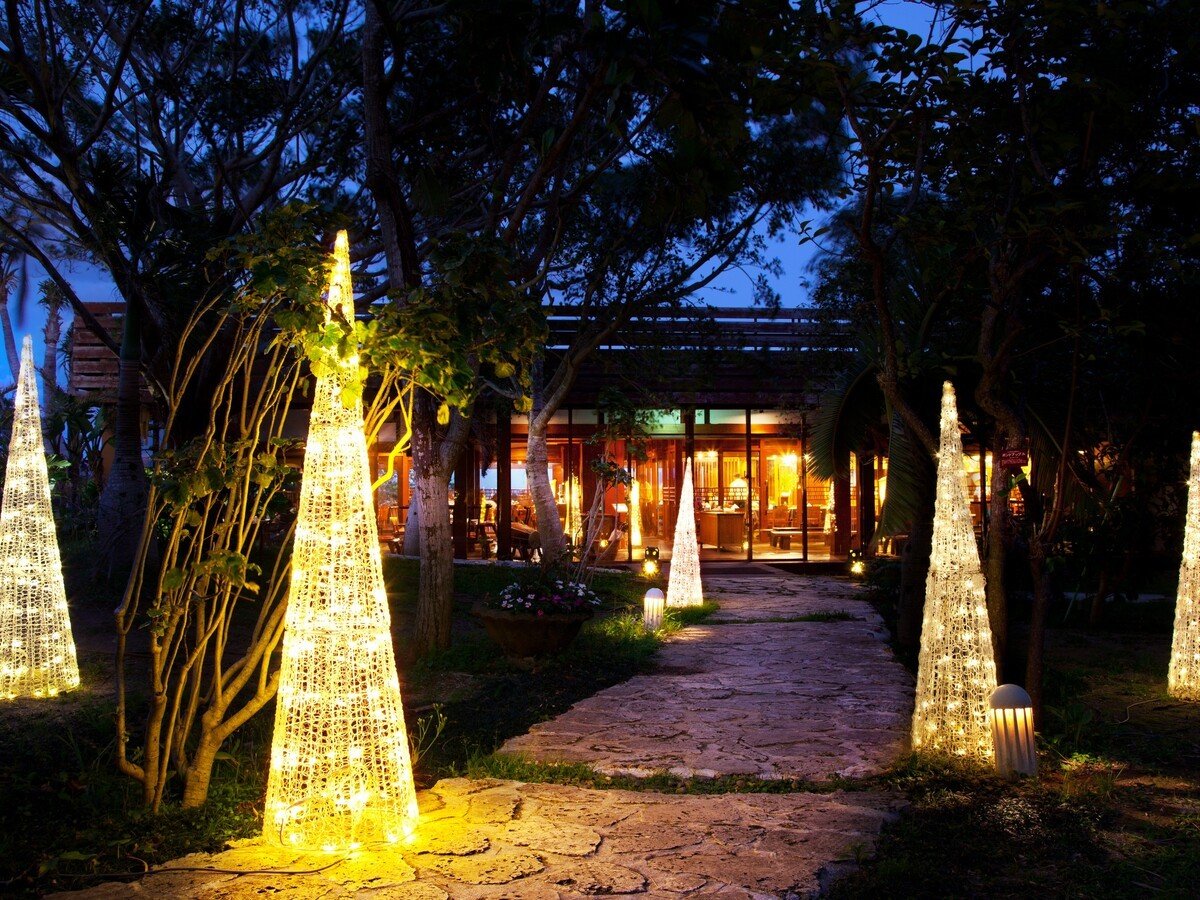 �N���X�}�X�C���~�l�[�V����