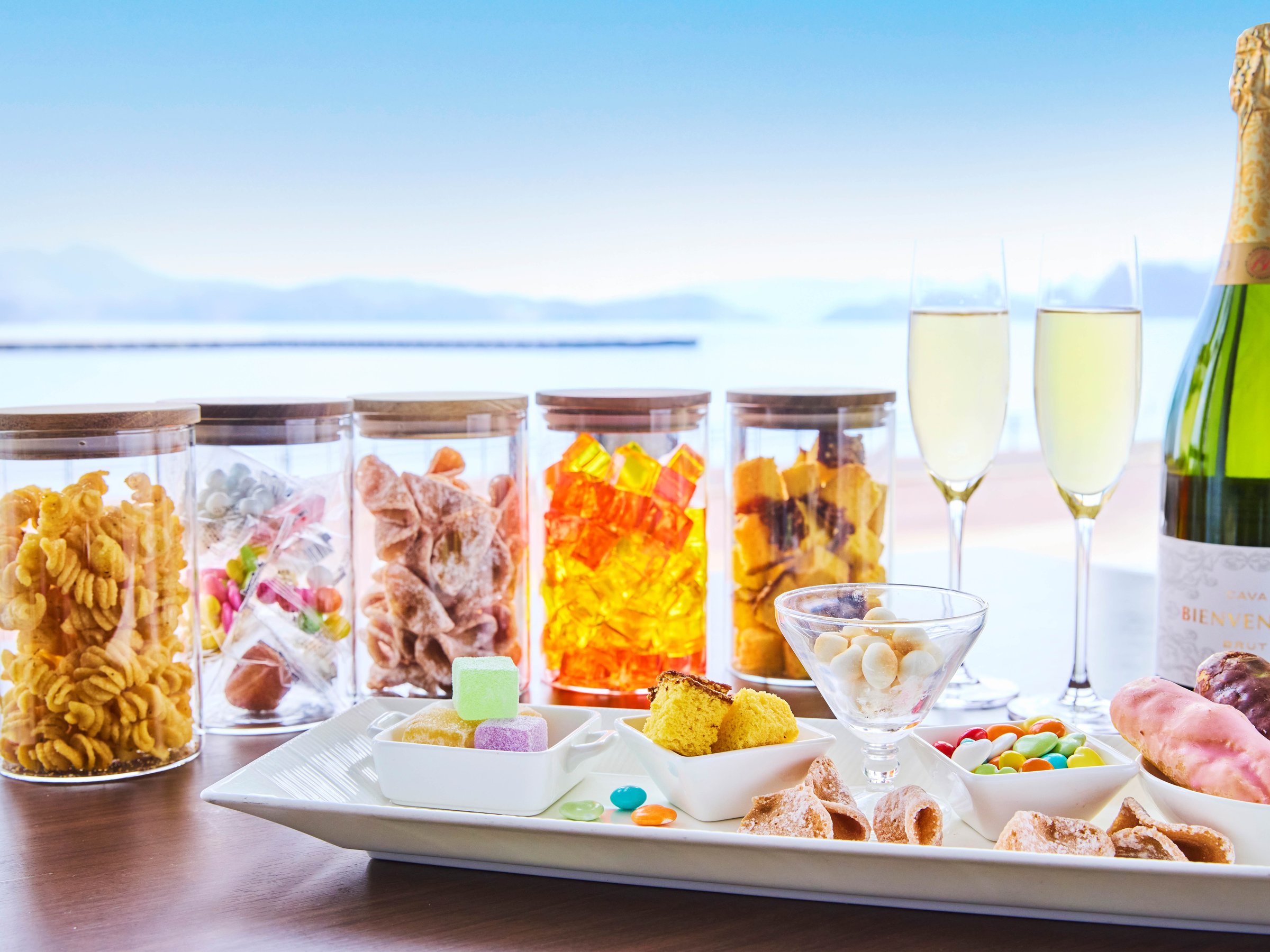 �y�I�[�v�����E���W�z�h�����N��y�H�Ȃǂ�L�x�Ɏ�肻�낦�����E���W�ł��났�̂��؍݂��B