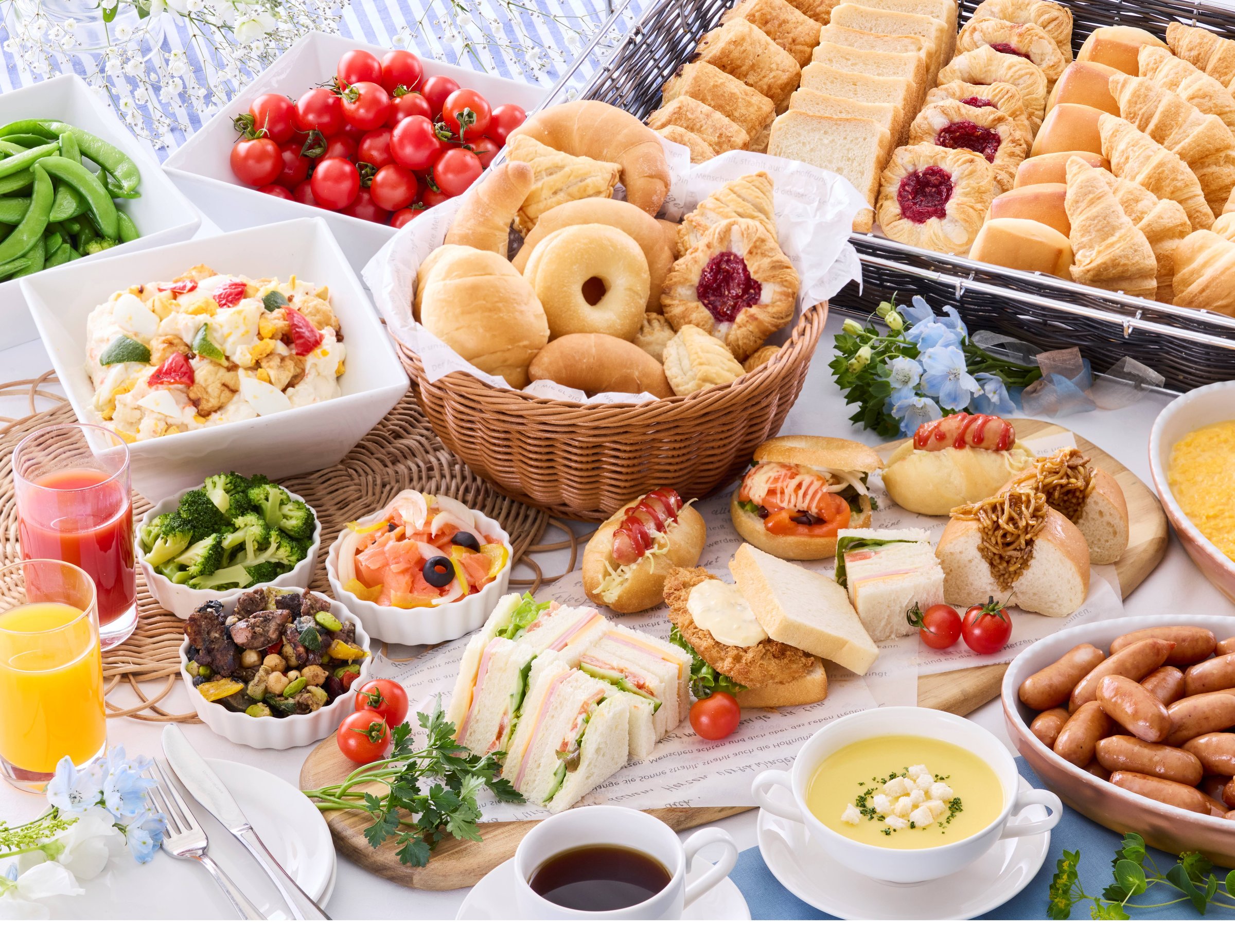 �y���H�z�Ă����ăp����T���_�ȂǍʂ�L���ȃ��j���[���u�b�t�F�X�^�C���ł��y���݂��������B