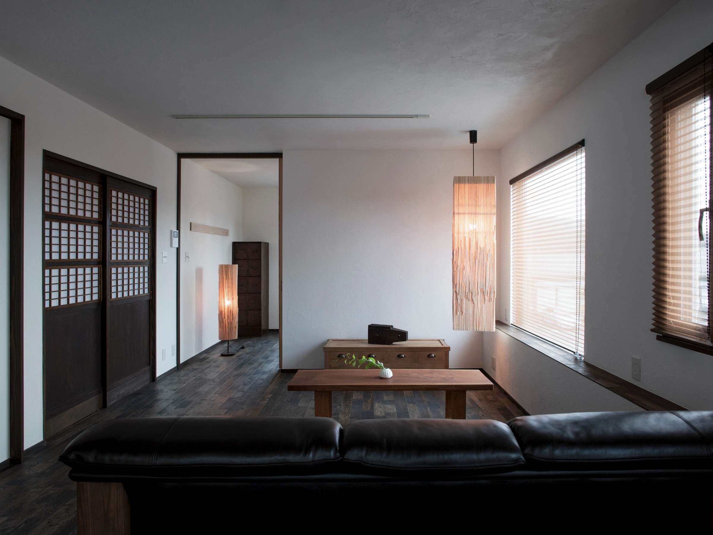 ���r���O