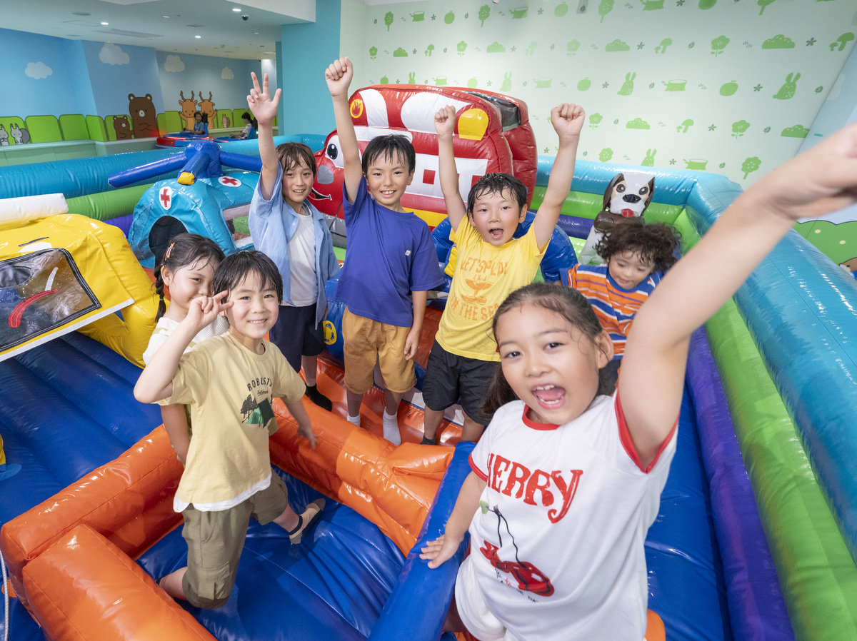 �y�A�E�\�E�{�[���z�V�����Ȃ����A�E�\�E�{�[���Ŏv���؂�g�̂𓮂����ėV�ڂ��I