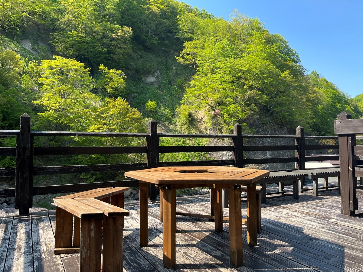 �V�C���ǂ����ɂ̓o���R�j�[�ɏo�Ă̂�т��