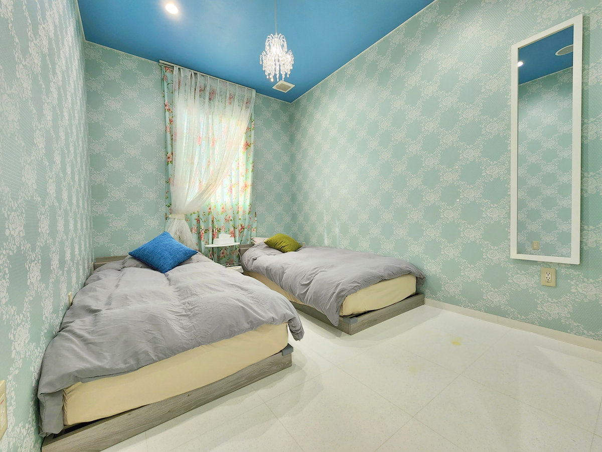 �y�q���z�u���[���[��