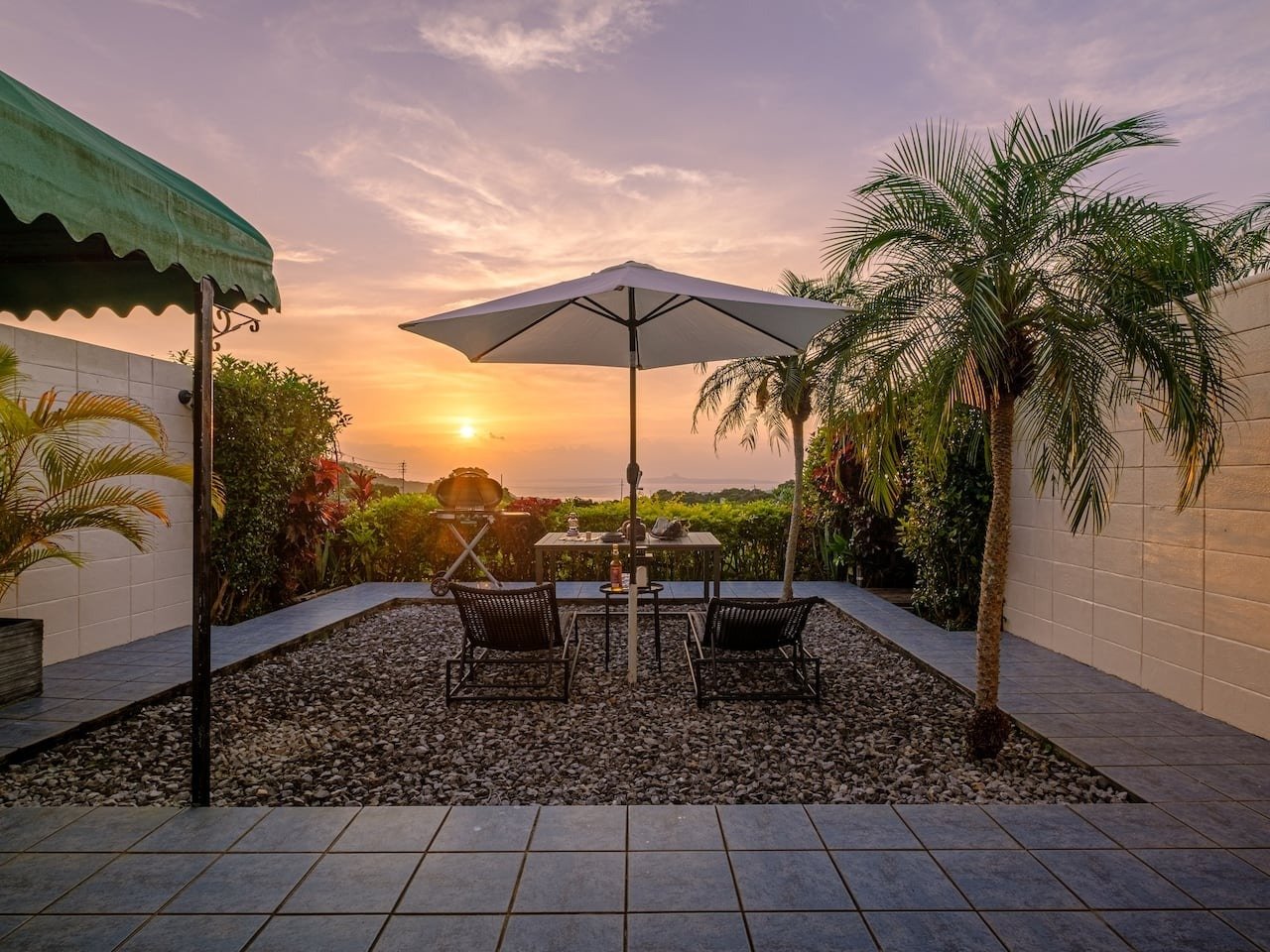 �e���X C��