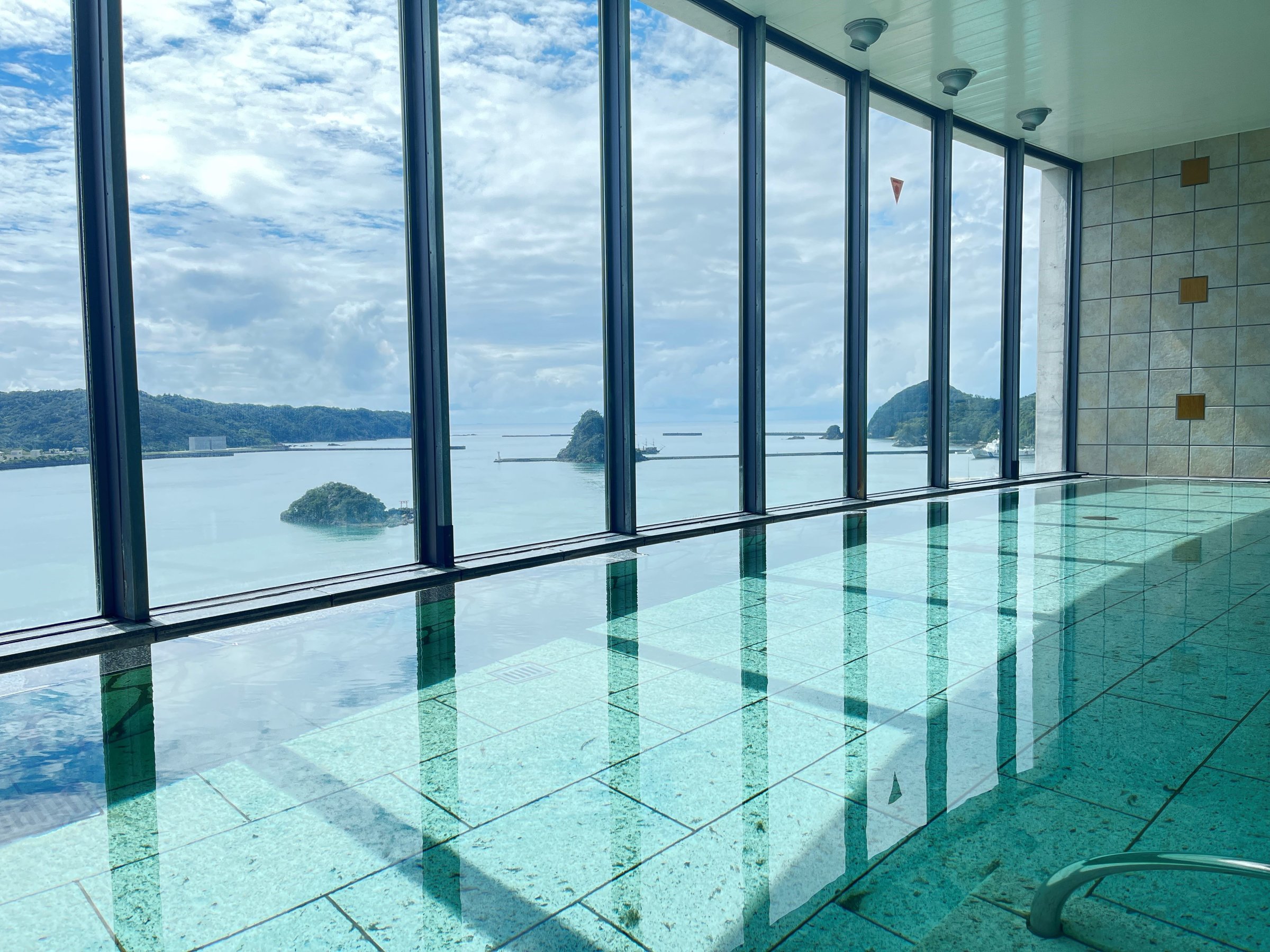 �W�]�嗁��