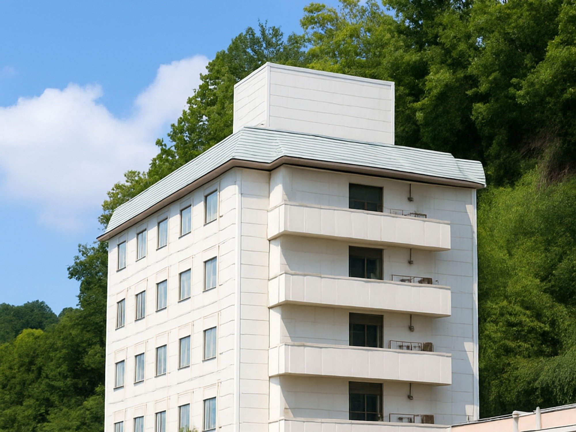 �O�ρ^2025�N���u�����h�I�[�v���I�ق��ƈꑧ����A�₳�����~�܂�؂̂悤�ȑ��݂ł��B