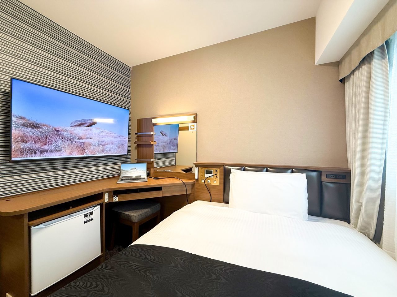 ���f���[�g���[��