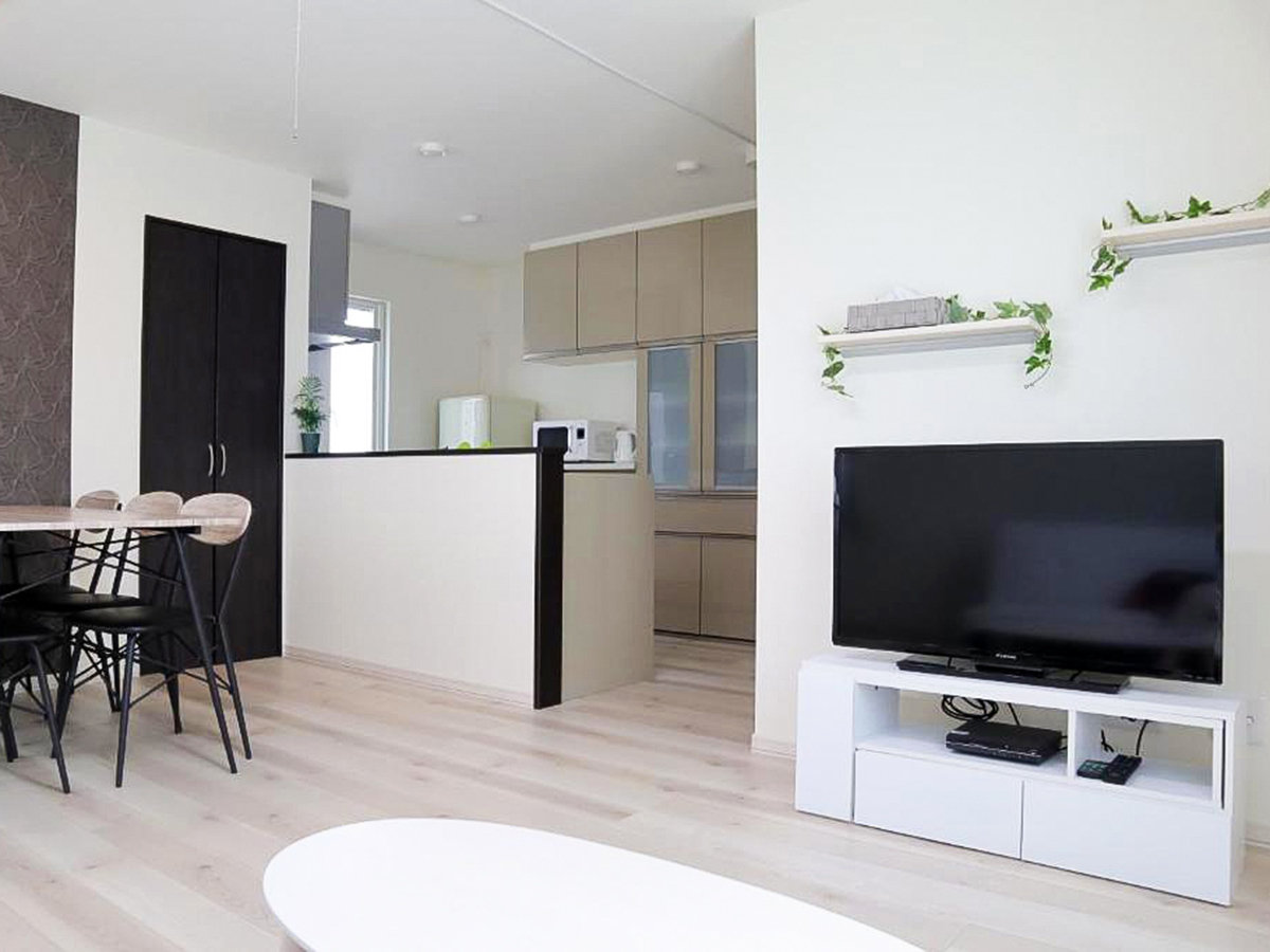 EyrOzʂ̔^erݒuBC^[lbgTV̎\ł