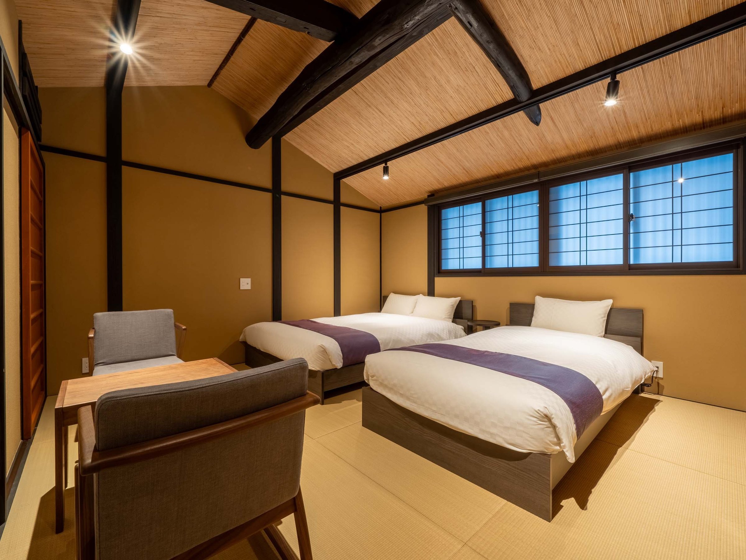 �y�V���O���x�b�h1��A�_�u���x�b�h2��z�A�l�b�N�X5�����