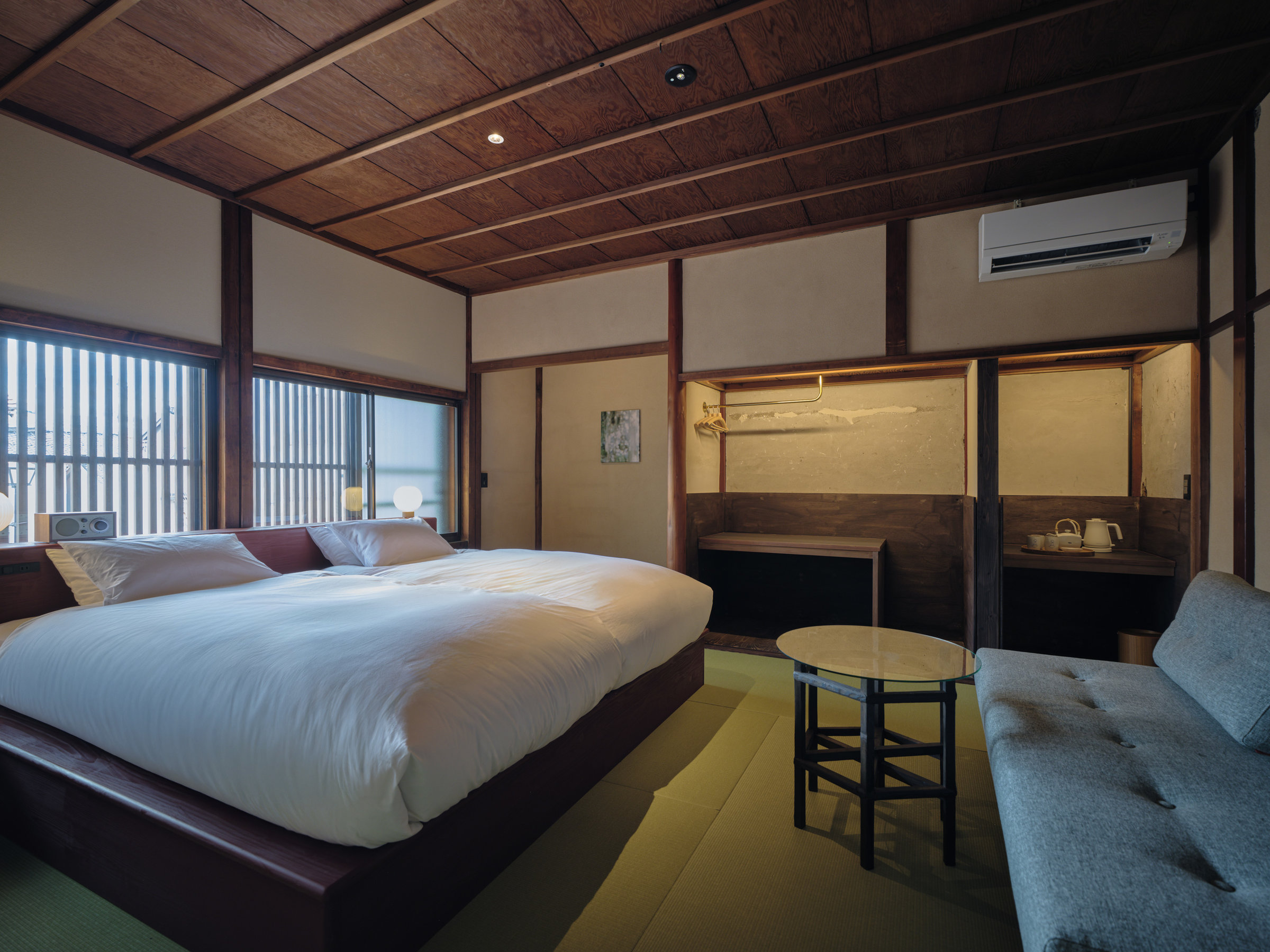 �X�g���[�g�r���[