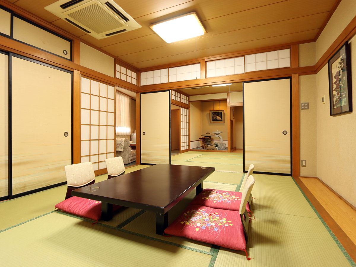 yqzO[va18i10{8̑)ʂƃgCtŁAKɂ߂܂*