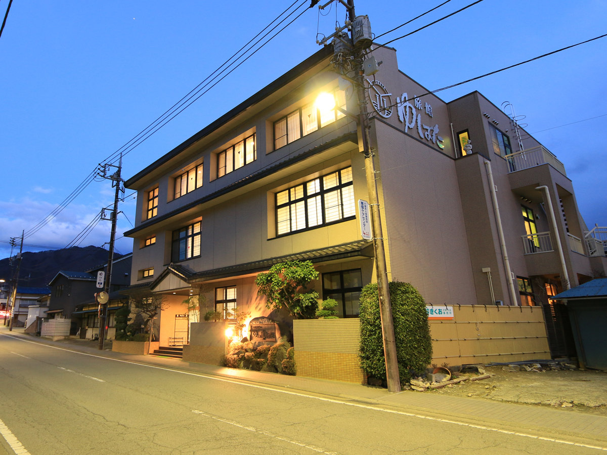 *yOρzق͖600N̗j鉖R򋽂̗قł