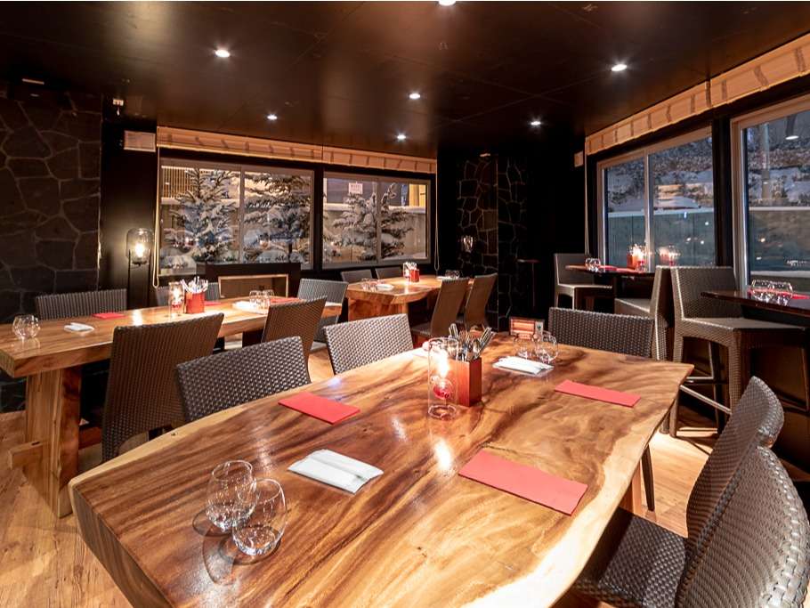 Vale Bar & Grill