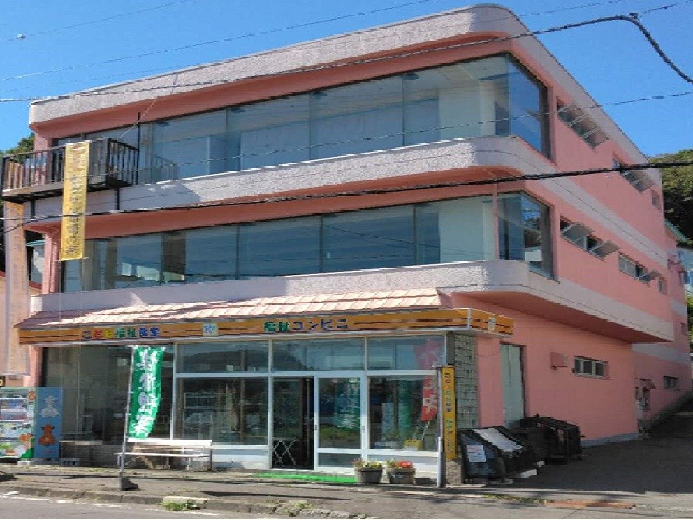 �{�݌������ʁANPO�@�l�����{�݁u�ނ��񒇊Ԃ̉Ɓv3�K�����h��